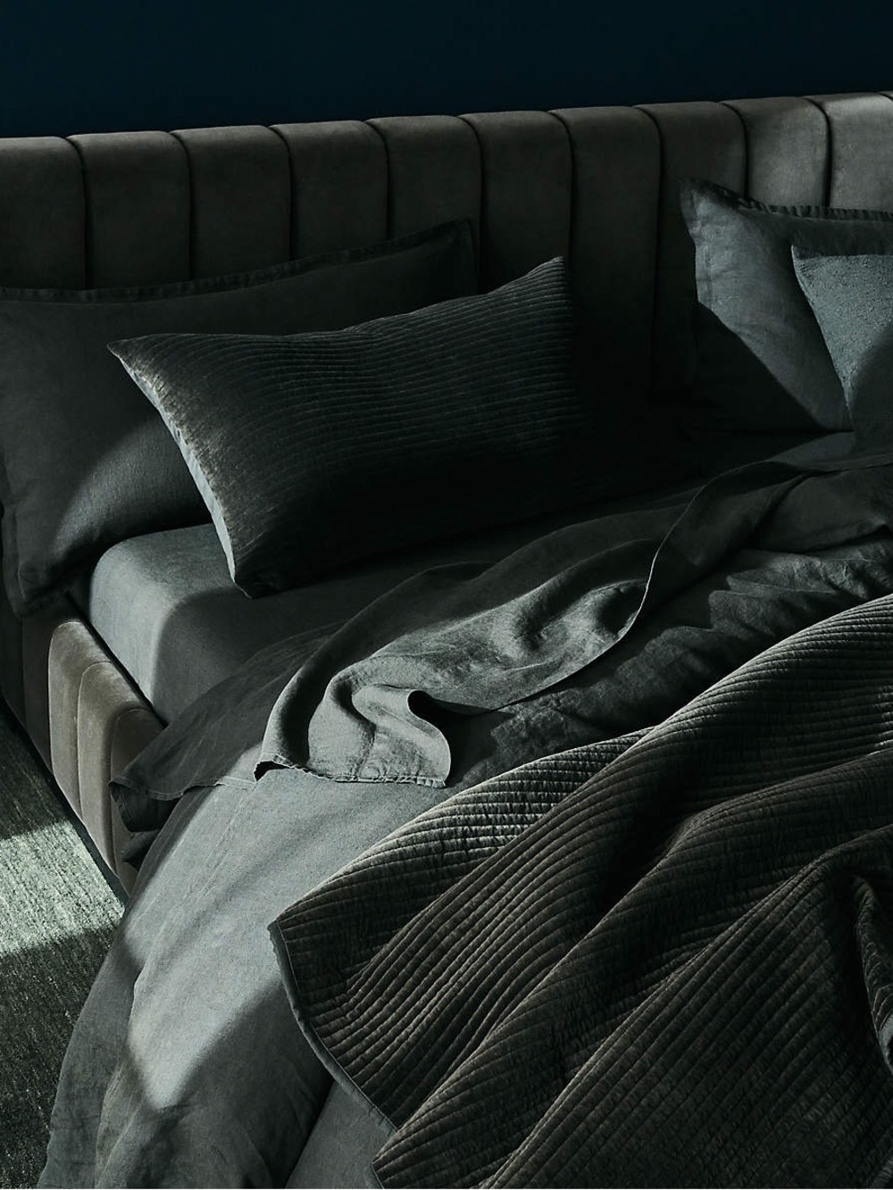 NEW CB2 Evergreen Queen Organic Cotton Percale Duvet Cover and Shams